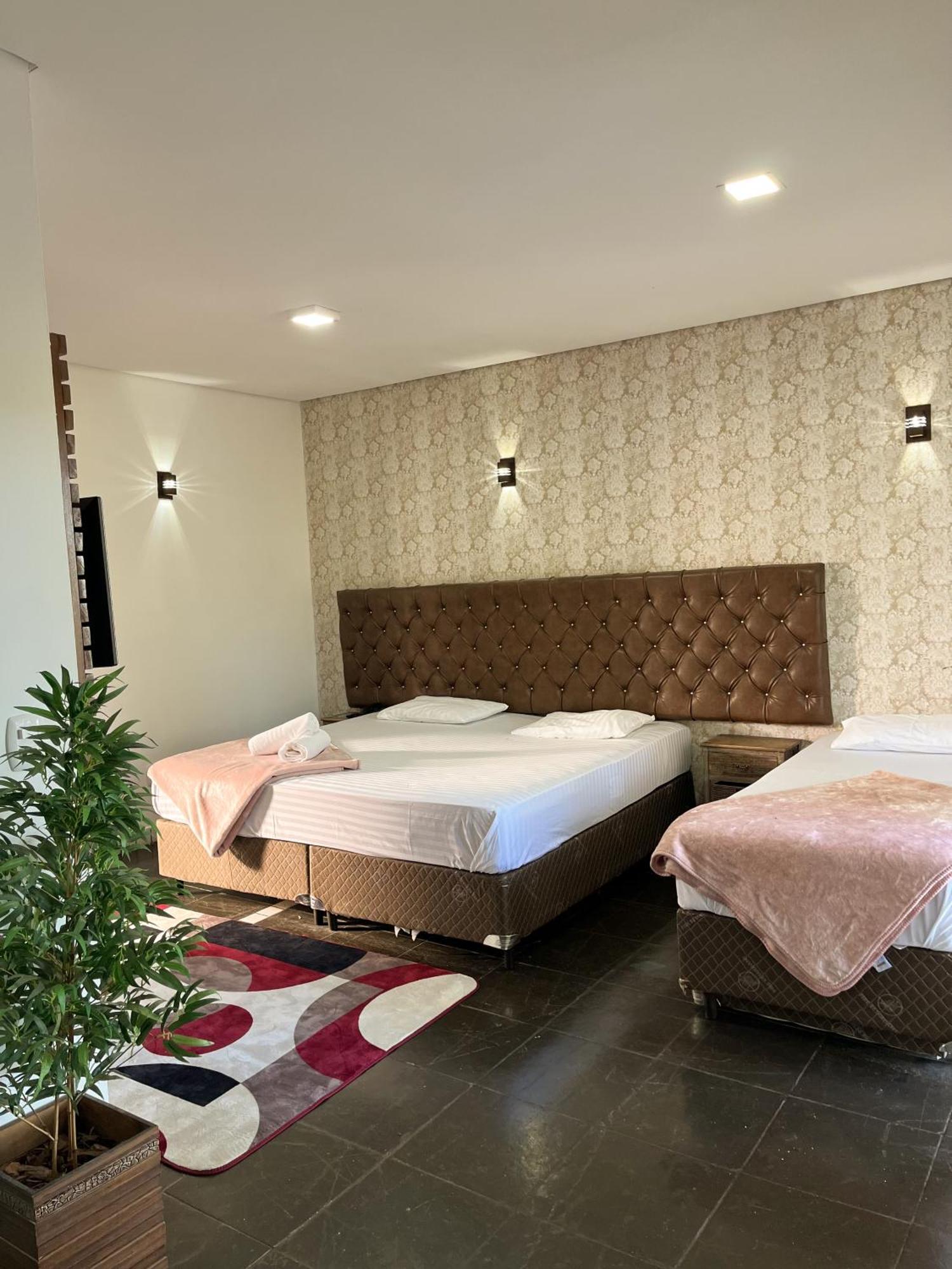 Park Hotel Modelo Пинялзиньо Екстериор снимка
